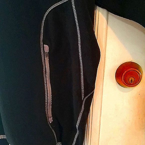 Antigua Kyle Busch black with gray trim long sleeved pullover size large - Picture 3 of 8